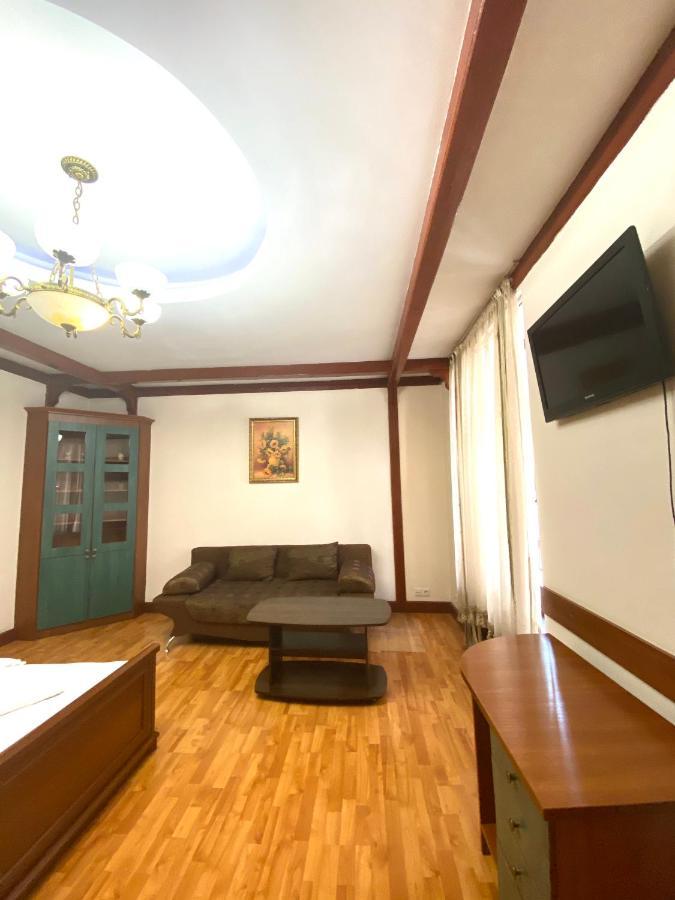 Apartment подобово в центрі на вулиці проспект свободи 7 Lviv